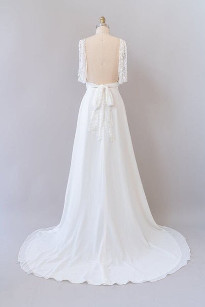 Langes Empire-Brautkleid in A-Linie mit V-Ausschnitt und offenem Rücken aus Spitzenchiffon