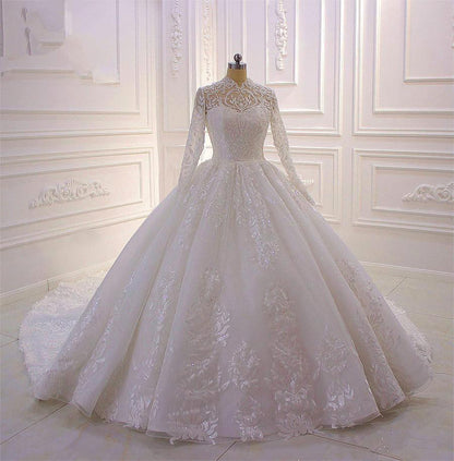 Langes Ballkleid-Brautkleid mit hohem Halsausschnitt, Applikationen und Spitze