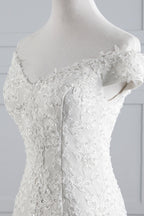 Langes Meerjungfrau-Brautkleid mit schulterfreiem Schnitt und Spitze