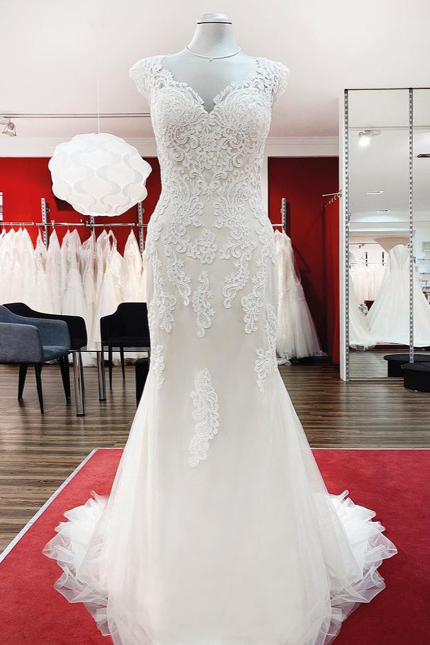 Langes Meerjungfrau-Brautkleid aus Spitze mit Herzausschnitt und offenem Rücken