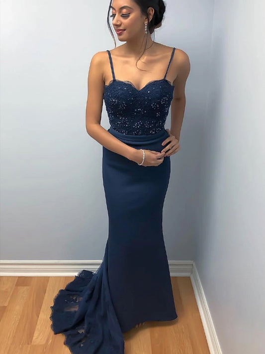 Lange Meerjungfrau Spaghettiträger Rückenfreies Spitzen Perlenbesetztes Ballkleid