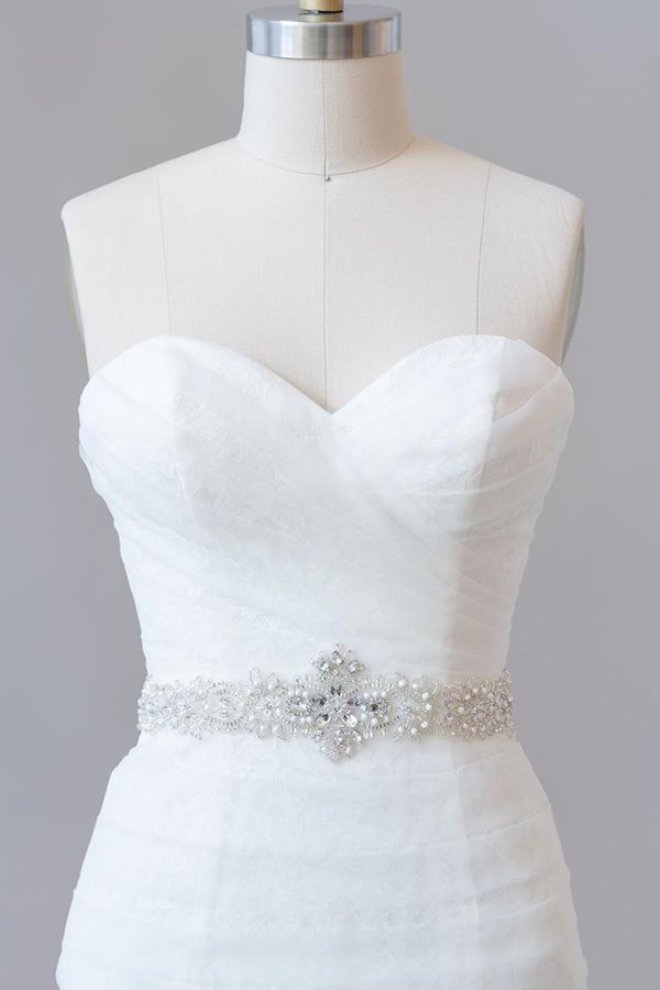 Langes trägerloses Meerjungfrau-Brautkleid aus Tüllspitze