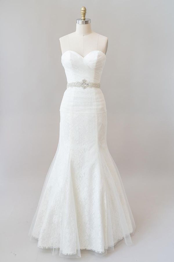 Langes trägerloses Meerjungfrau-Brautkleid aus Tüllspitze