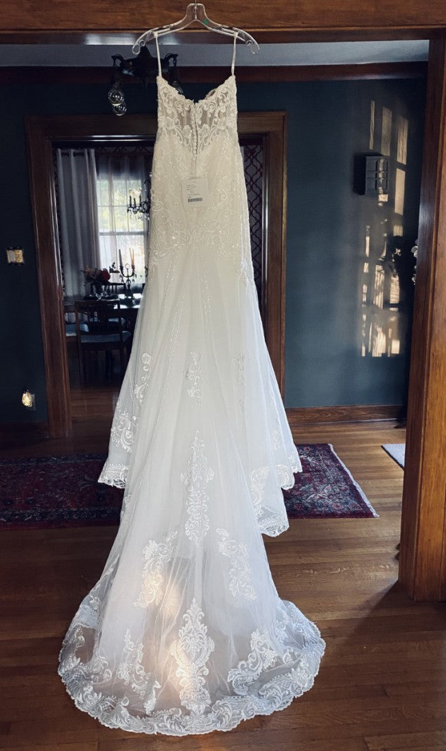 Langes Meerjungfrau-Brautkleid mit Herzausschnitt und Kapellenschleppe aus Tüll