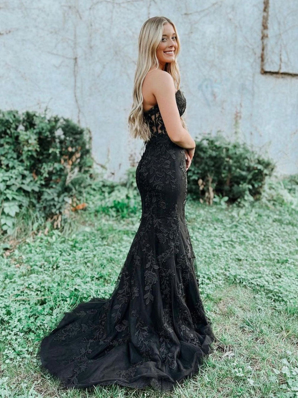 Robe de bal noire longue en tulle et dentelle, décolleté cœur sirène, robe de soirée formelle