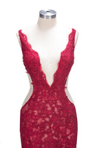 Abiti da sera lunghi a sirena con scollo a V e applicazioni di pizzo con spacco