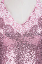 Abito da sera rosa con scollo a V lungo a sirena, spalline sottili e schiena scoperta con paillettes