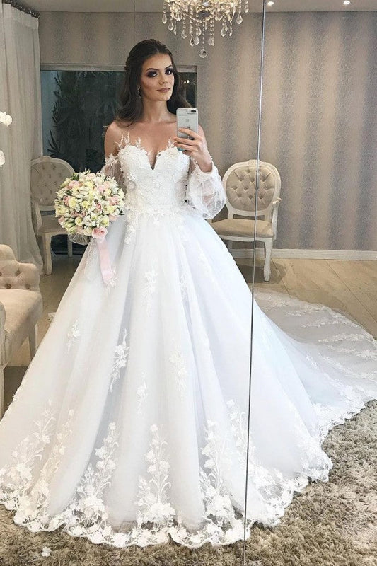 Langes, schulterfreies Tüll-Brautkleid im Prinzessinnen-Stil mit Puffärmeln