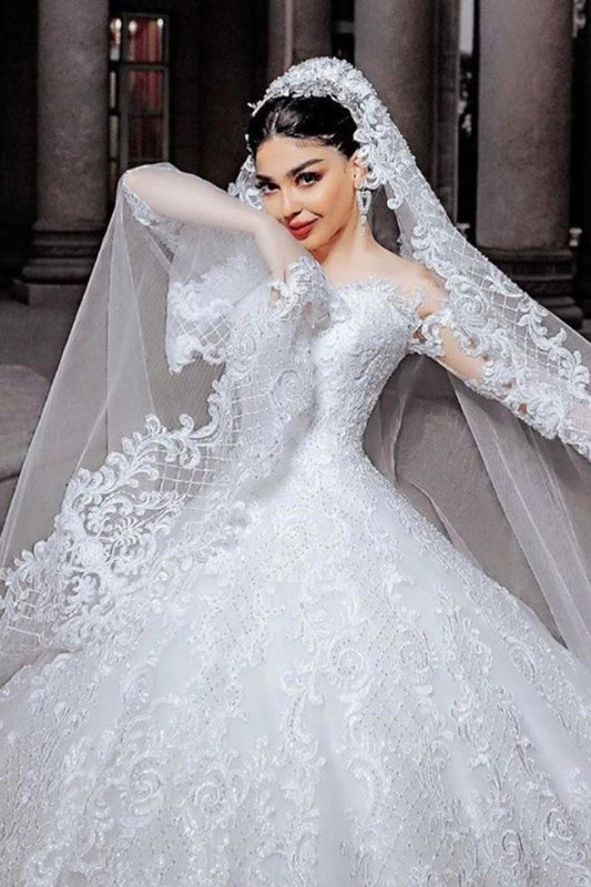Langes Prinzessinnen-Brautkleid aus Tüll mit Perlenapplikationen und Spitze und Ärmeln