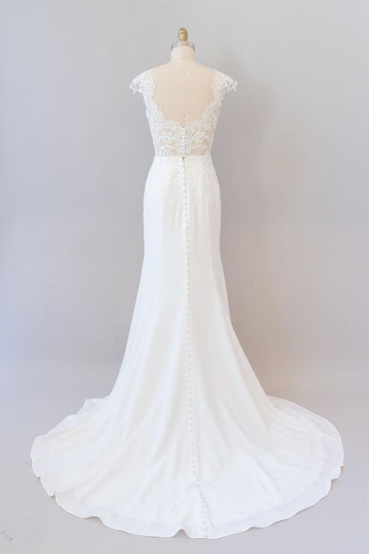 Vestido de novia largo de encaje con ilusión y manga corta
