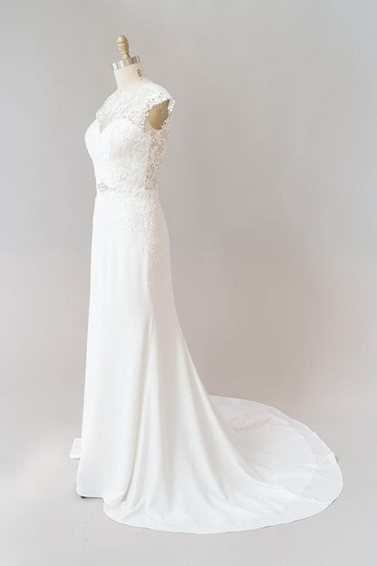 Vestido de novia largo de encaje con ilusión y manga corta