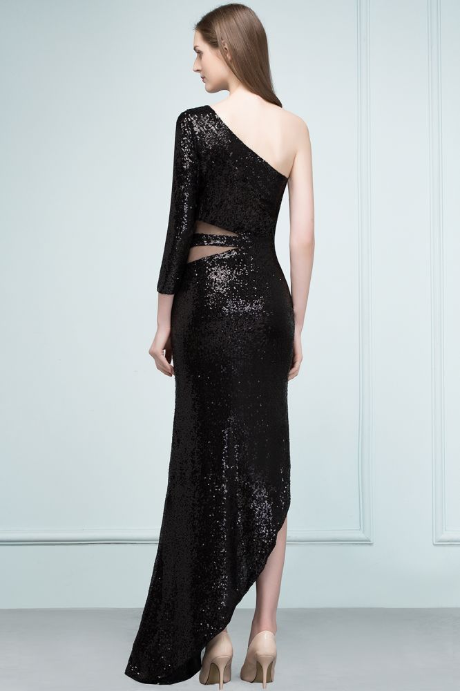 Langes, einschultriges, mit Pailletten besetztes Ballkleid mit einem Ärmel