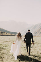 فستان زفاف شيفون دانتيل مزين بتطريزات، بأكمام طويلة وقصة على شكل حرف A