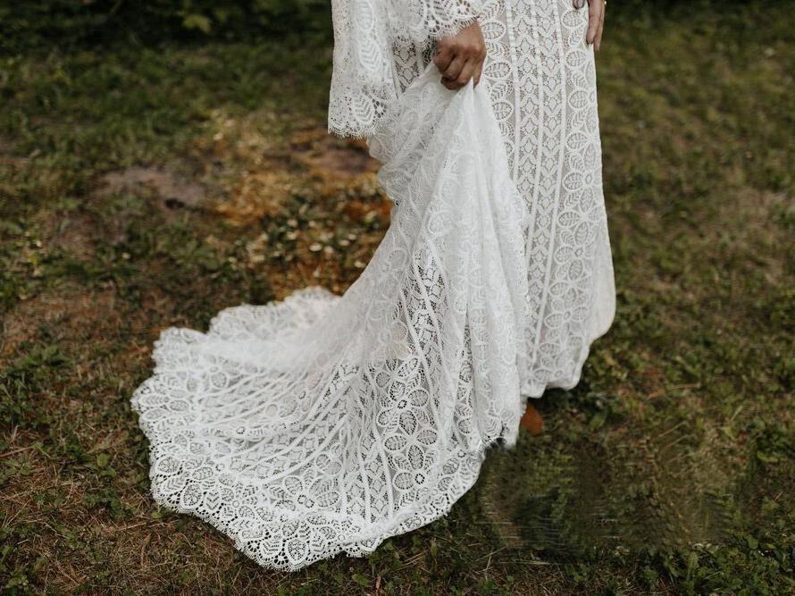 Long Sleeve Lace Wedding Dresses Lace Up Back Beach Wedding Dress