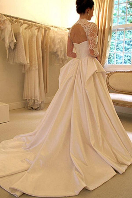 Vestido de novia de satén con cola de corte y encaje, cuello alto y mangas largas 