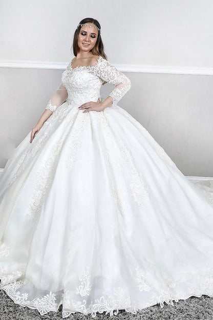 Langärmliges, bauschiges Prinzessinnen-Brautkleid mit Spitze und quadratischem Ausschnitt