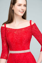 Vestidos de cerimónia compridos de renda com alças caídas, corte sereia, mangas e faixa