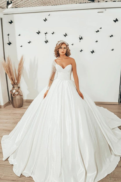 Langes Ballkleid-Brautkleid aus Satin mit Herzausschnitt und Rüschen und Ärmeln