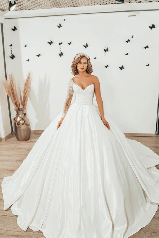 Langes Ballkleid-Brautkleid aus Satin mit Herzausschnitt und Rüschen und Ärmeln