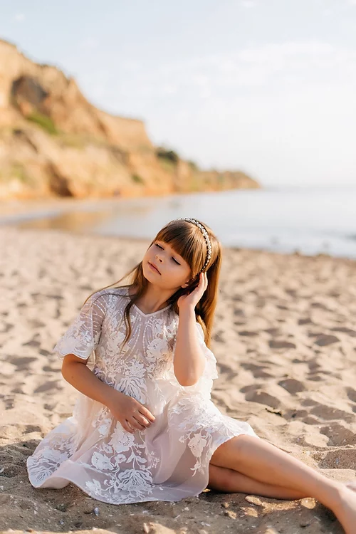 White A Line Three Quarter Sleeves Flower Girl Dress With Lace Appliques Zipper