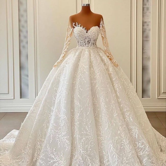 Robe de bal princesse luxueuse en dentelle à manches longues et coupe évasée
