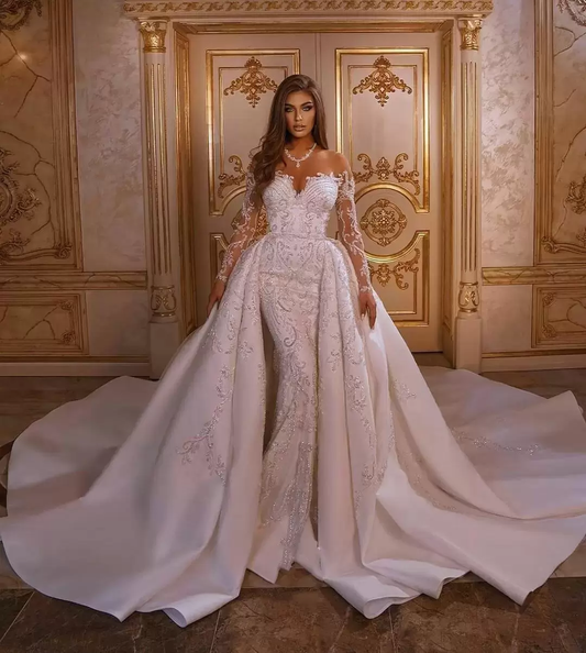 Luxuriöses langes Meerjungfrau-Brautkleid im Sweetheart-Stil aus Satin mit Schleppe, Blumenapplikationen und Ärmeln