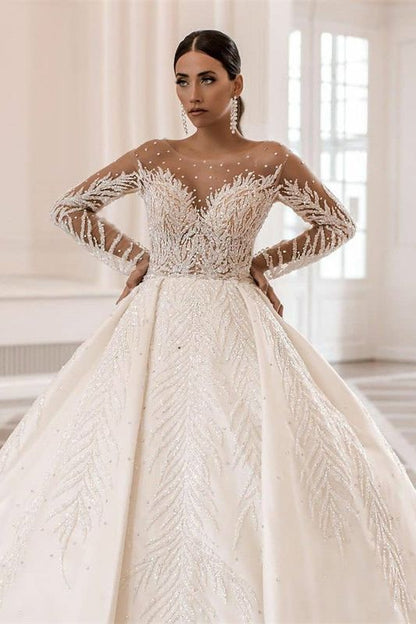 Luxuriöses langärmliges Ballkleid-Brautkleid mit zarten Perlen 
