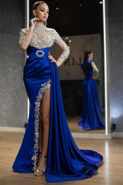 Luxus Neckholder Royalblau Satin Meerjungfrau Abend Maxikleid Lange Ärmel Kristalle Gold Applikationen Partykleid
