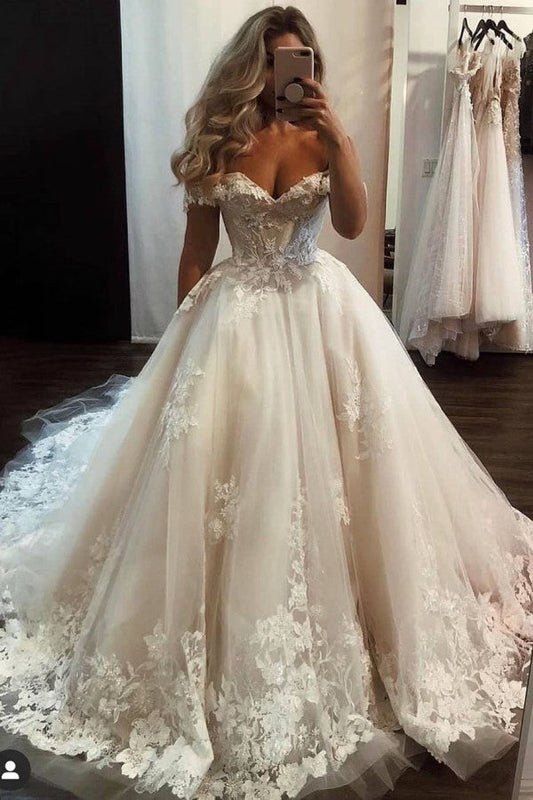 Luxuriöses langes A-Linien-Brautkleid mit schulterfreiem Tüll und Spitze