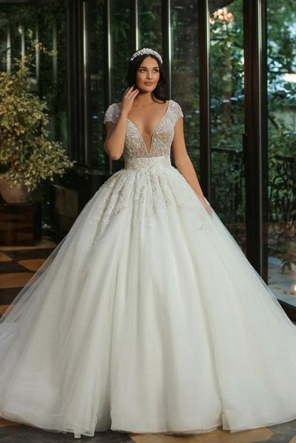 Luxuriöses langes A-Linien-Brautkleid mit V-Ausschnitt, Perlen, Tüll und Glitzer und Flügelärmeln