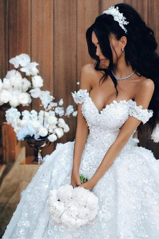Robe de bal longue de luxe à épaules dénudées avec appliques en dentelle pour mariage