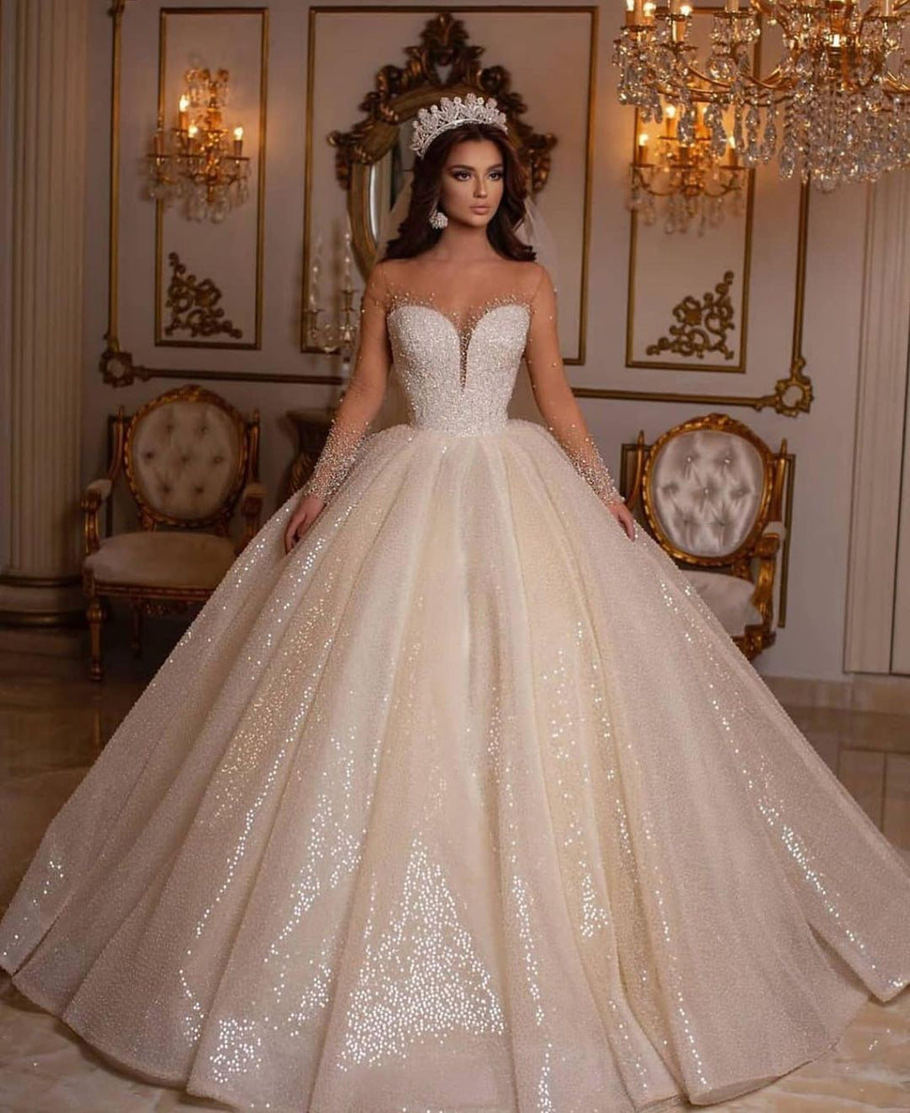 Luxury Long Ball Gown Sweetheart Sparkly Wedding Dress with Sleeves
