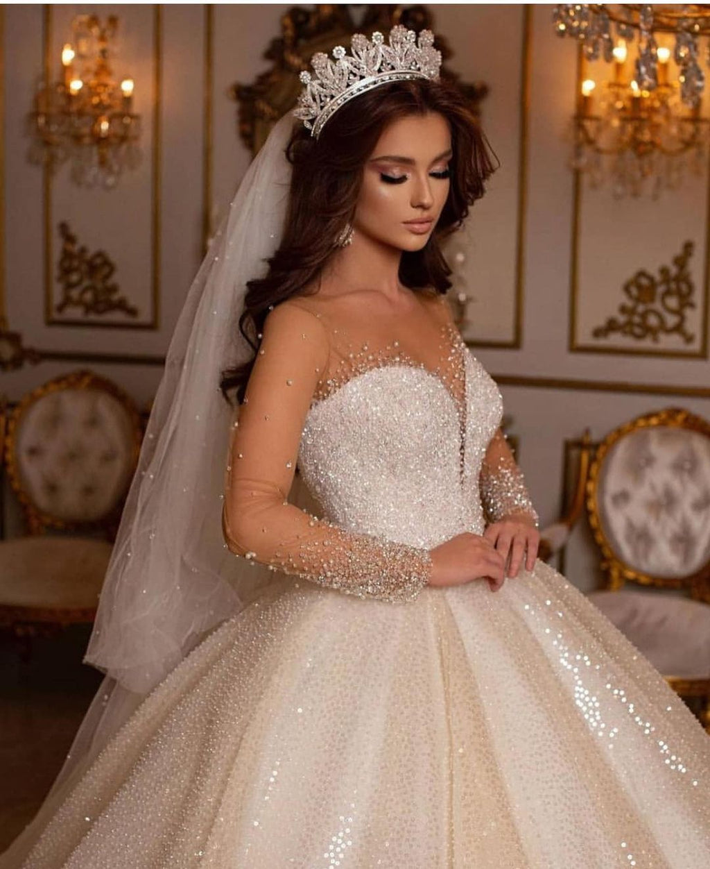 Luxury Long Ball Gown Sweetheart Sparkly Wedding Dress with Sleeves