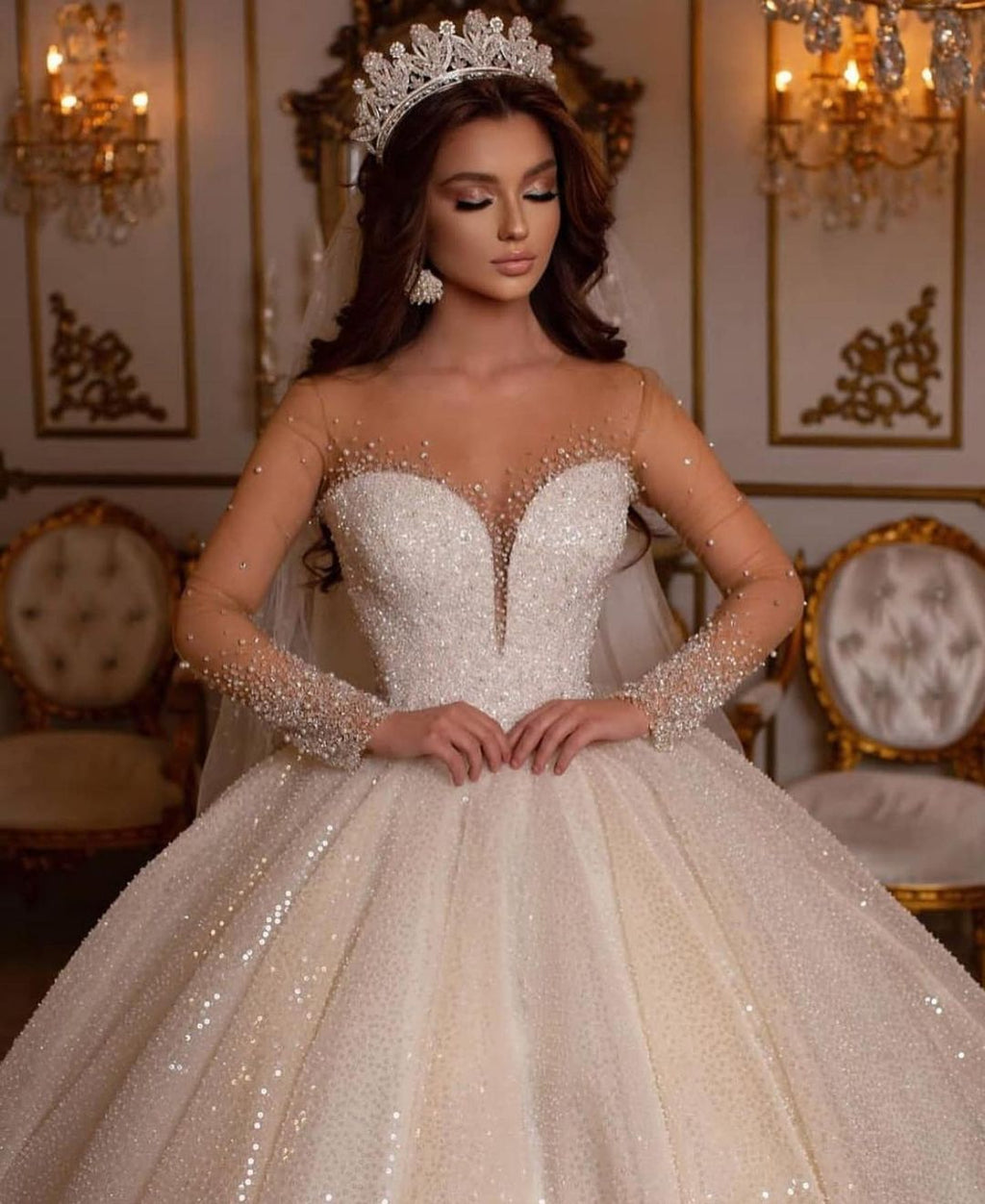 Luxury Long Ball Gown Sweetheart Sparkly Wedding Dress with Sleeves