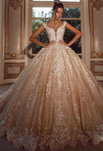 Luxuriöse lange Glitzer-Brautkleider im Prinzessinnenstil mit Spitze 