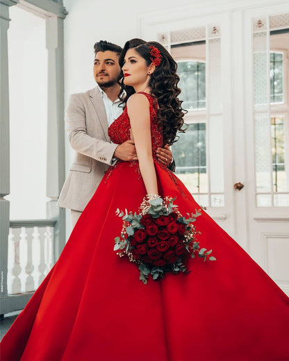Luxury Long Princess Satin V-neck Wedding Dresses with Lace