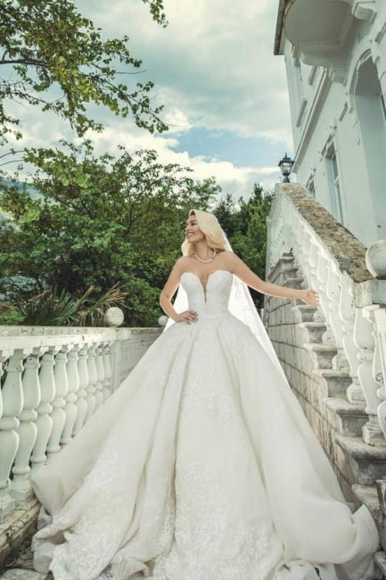 Luxury Long Sweetheart A-Line Sleeveless Wedding Dresses With Lace