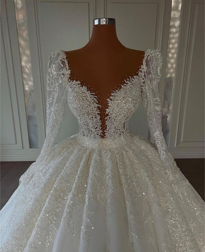 Luxuriöse Prinzessin A-Linie V-Ausschnitt Spitze Brautkleider mit langen Ärmeln