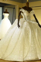 Luxury Sweetheart Lace-up Tulle Ball Gown Wedding Dress with Ruffles