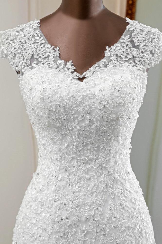 Luxurious V Neck Sleeveless White Lace Mermaid Wedding Dress With Appliques