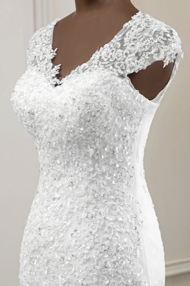 Luxurious V Neck Sleeveless White Lace Mermaid Wedding Dress With Appliques