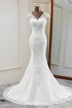 Luxurious V Neck Sleeveless White Lace Mermaid Wedding Dress With Appliques
