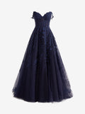Robe de bal en tulle à dentelle, décolleté cœur, coupe trapèze avec fente