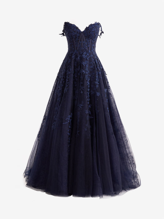 Vestido de fiesta de tul con encaje y escote en forma de corazón con abertura