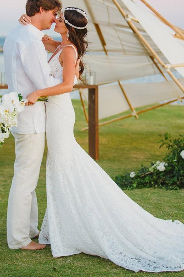 Vestido de novia de playa con cola de sirena, escote en V y encaje