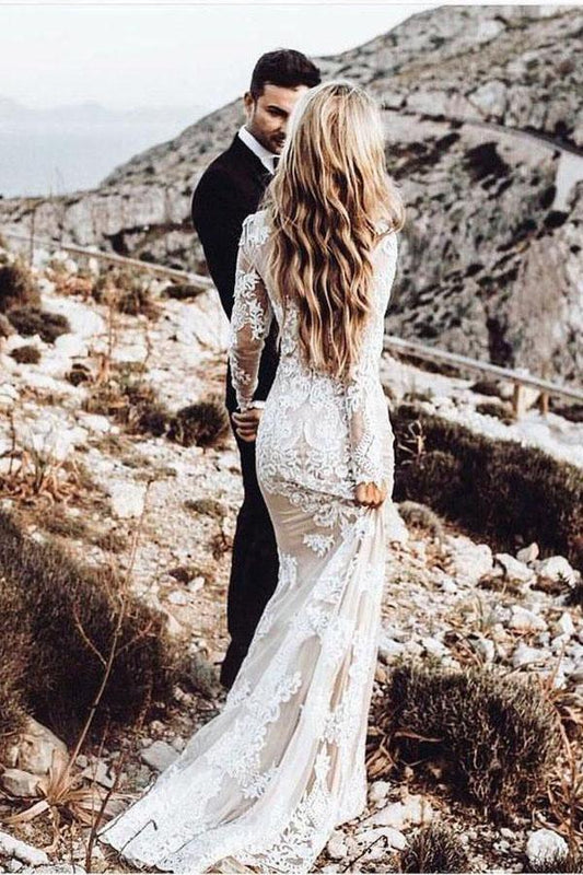 Vestidos de novia estilo bohemio con encaje y manga larga de sirena, estilo rústico