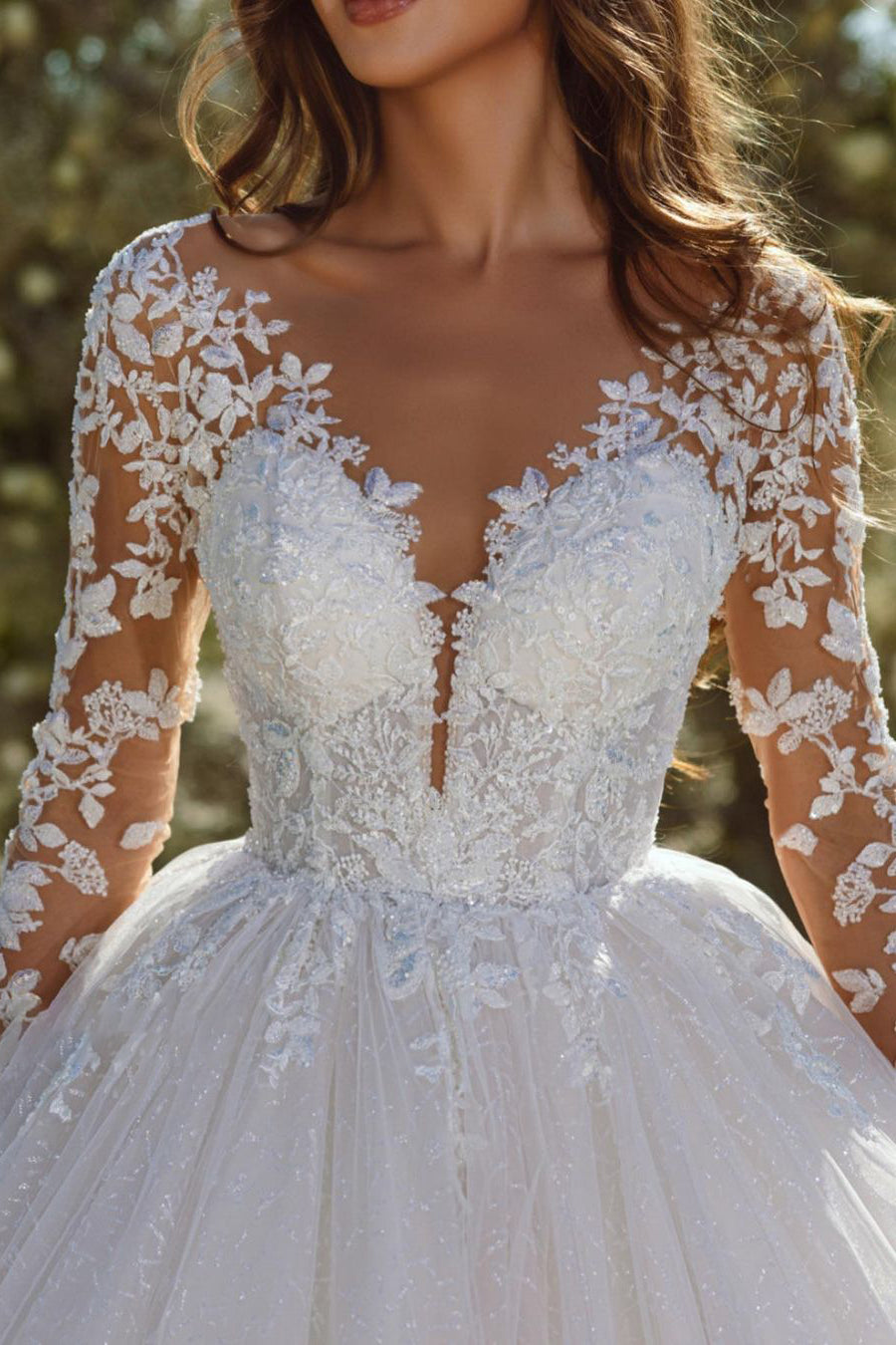 Vestido de novia moderno de corte A con apliques de tul y encaje, con mangas largas