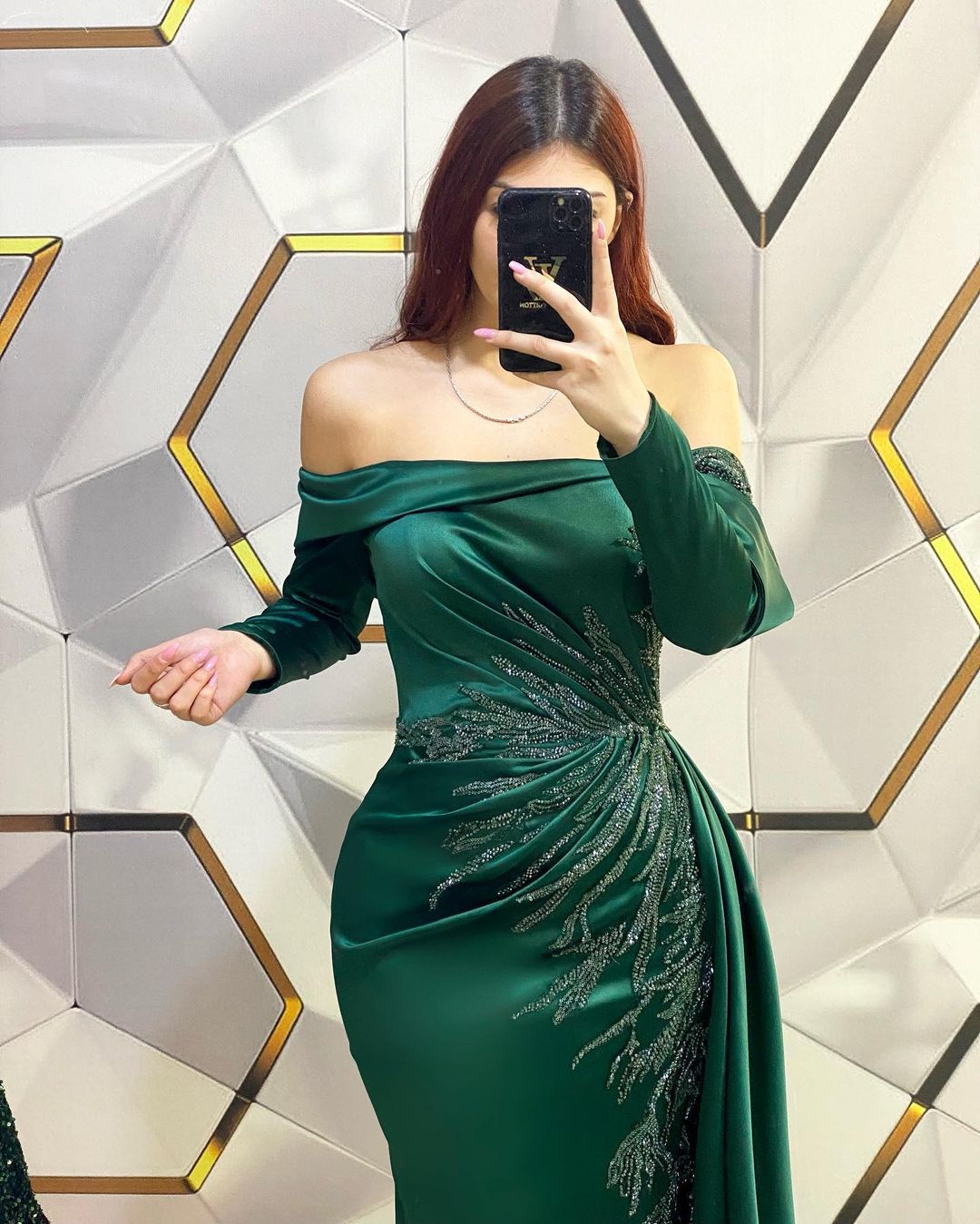 Vestido de fiesta moderno de sirena verde oscuro largo con hombros descubiertos y encaje y mangas largas