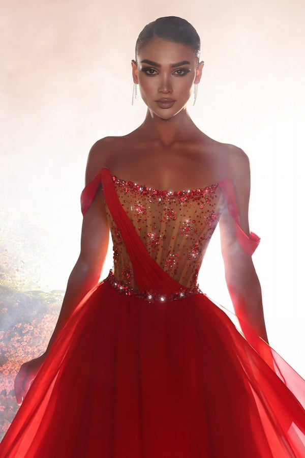 Vestido de baile moderno longo vermelho em linha A, ombros descobertos, chiffon com bordados de contas