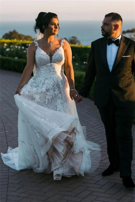 Vestidos de novia modernos de corte A sin mangas con escote en V y encaje